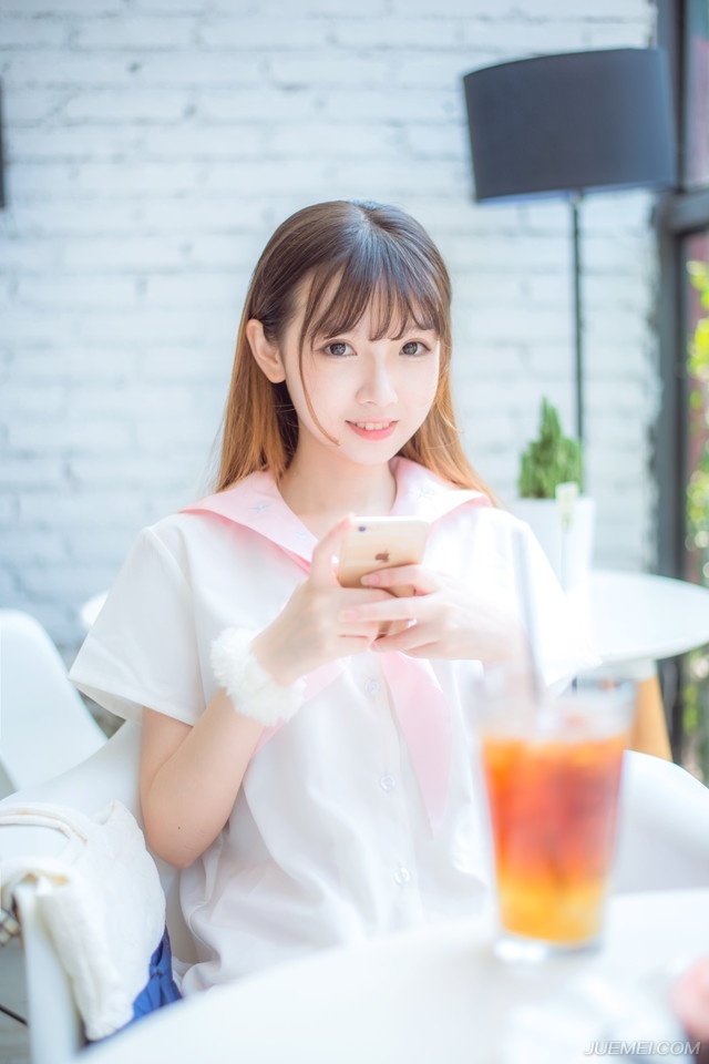 你多学一样本事，就少说一句求人的话。